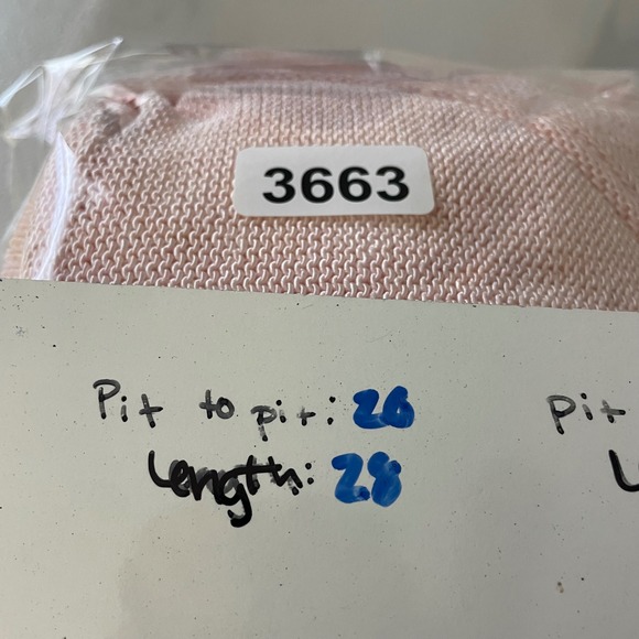 J. McLaughlin Pink V Neck Knit Sweater Long Sleeve Size L Lightweight - Picture 8 of 8